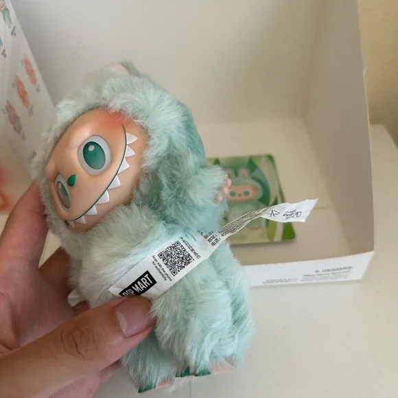 POP MART Labubu Serenity - Picture 3 of 4